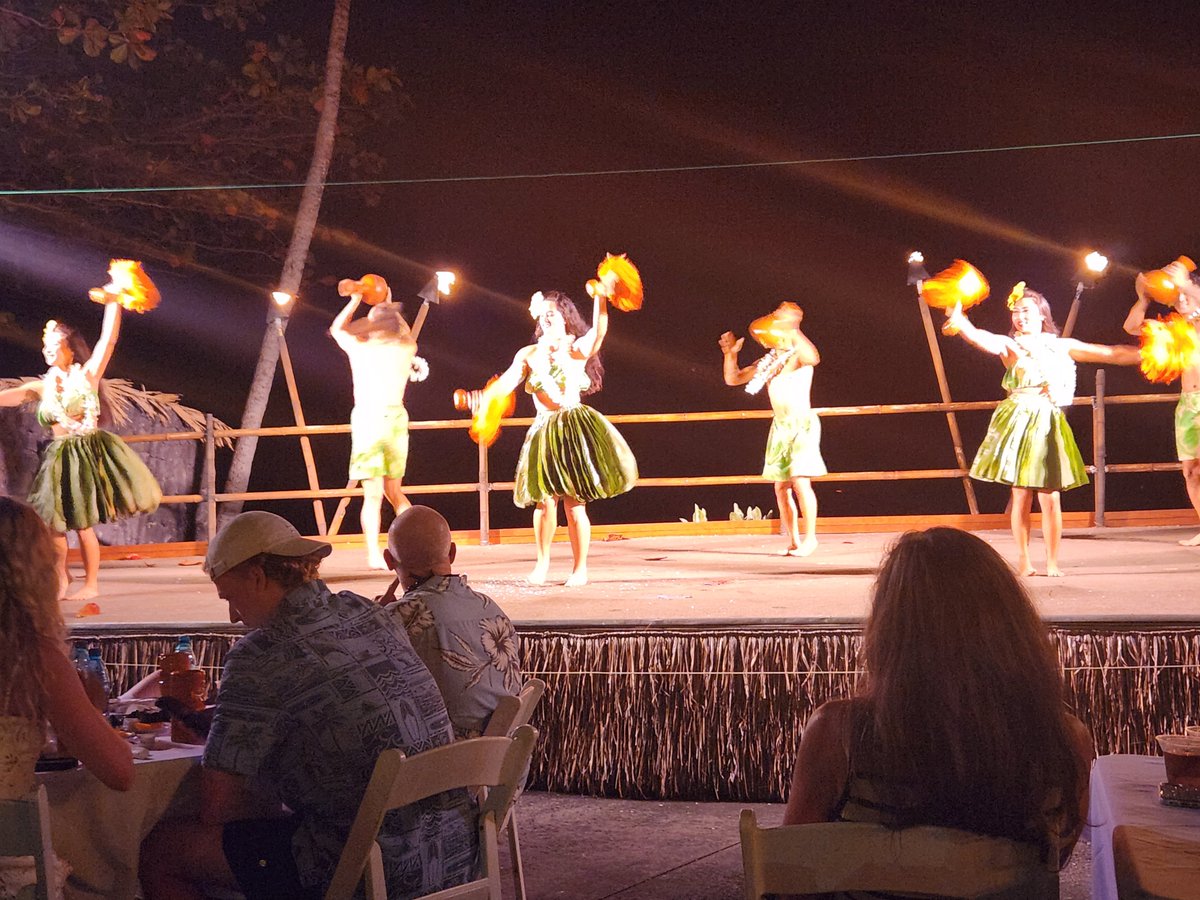 Gymrat1028's tweet photo. Royal Kona Luau https://t.co/OCkmQ6YHiS