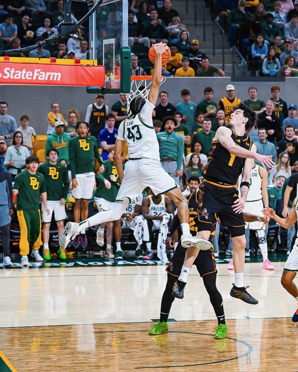 Baylor No Context tweet media