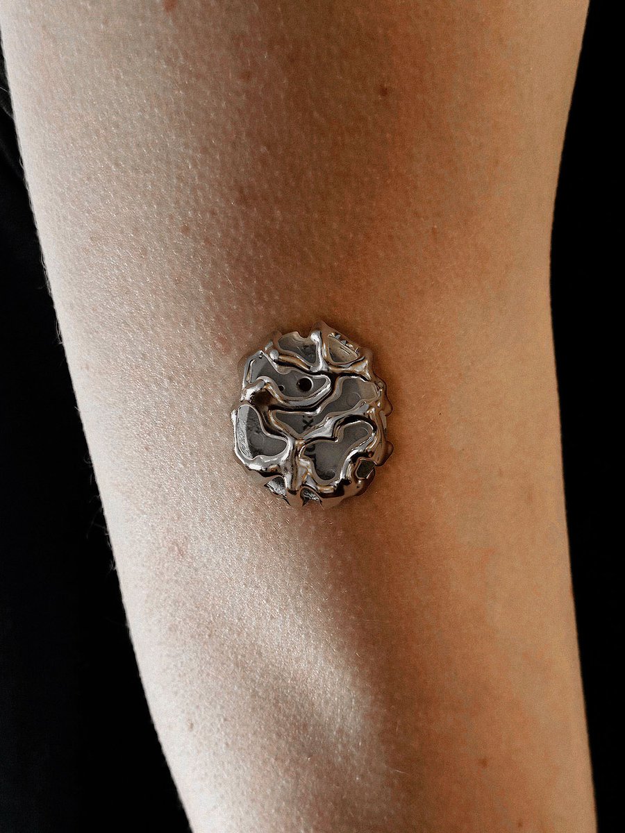 དའཌ tweet media