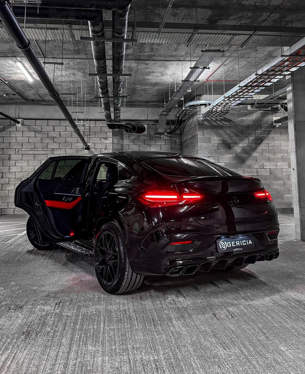 autochat360's tweet photo. Black AMG GLE 63 S Coupe.🔥 https://t.co/Zui6sjGrww