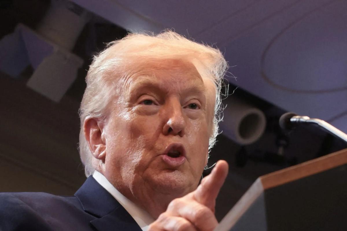 nypost's tweet image. JPMorgan admits it shuttered Trump's accounts following Jan. 6 Capitol riot trib.al/v3YQrlQ