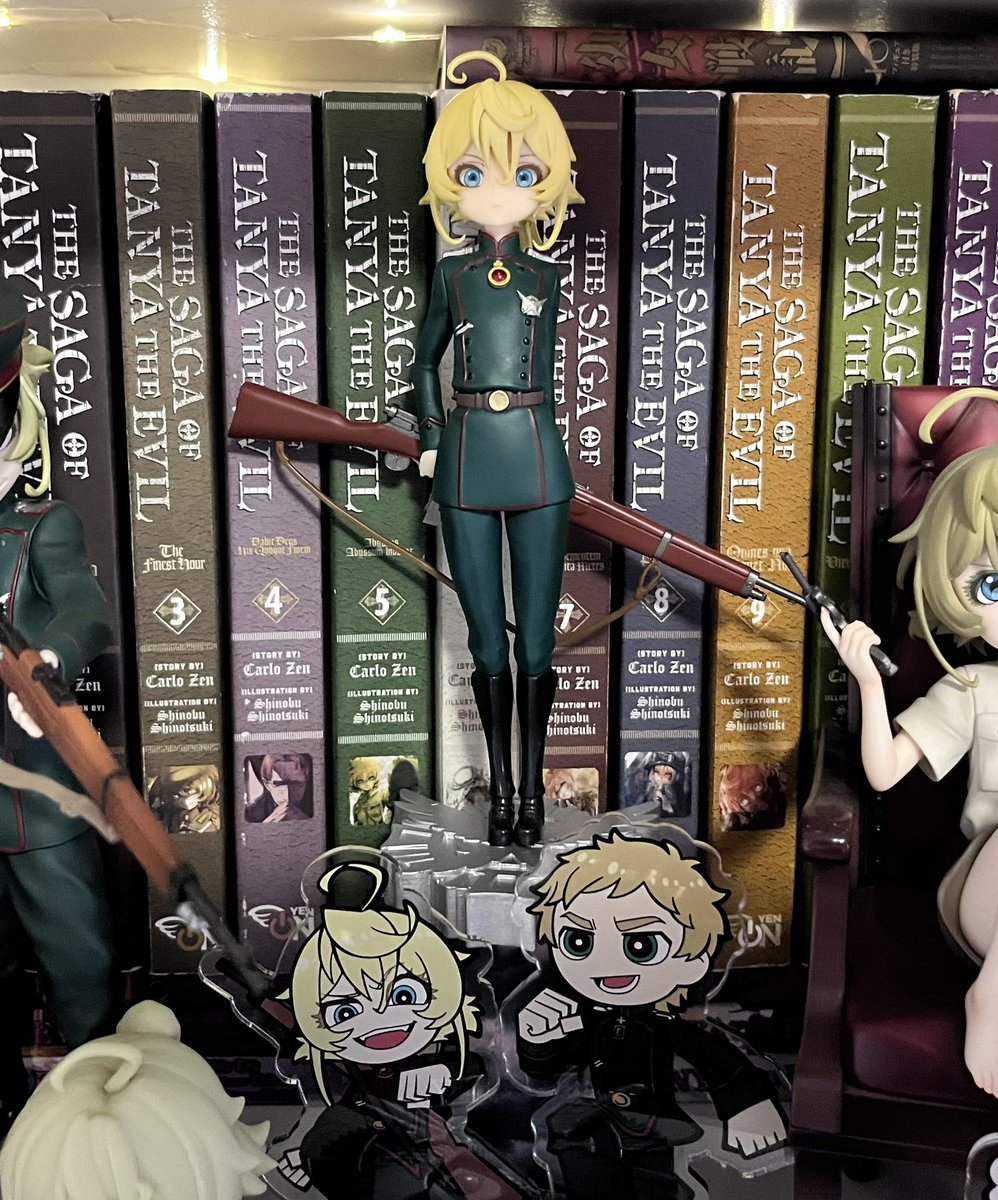 Silver Wings themed base for the Pop Up Parade Tanya Degurechaff Figure🪽
Free DL ⬇️