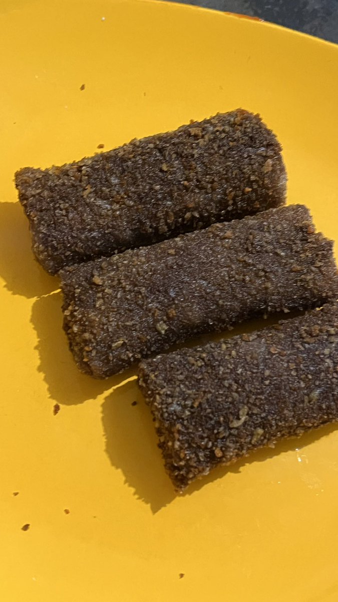 yuppiburger's tweet photo. finally making risol coklat! mshaquille test cepet test! xixixi 
enak banget!

open po for cimahi area!📍
dm or rep https://t.co/XzgwxaSWW5
