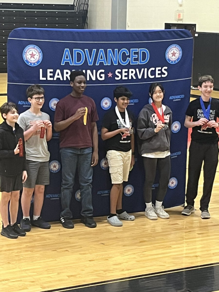 Tiffany Thompson tweet media