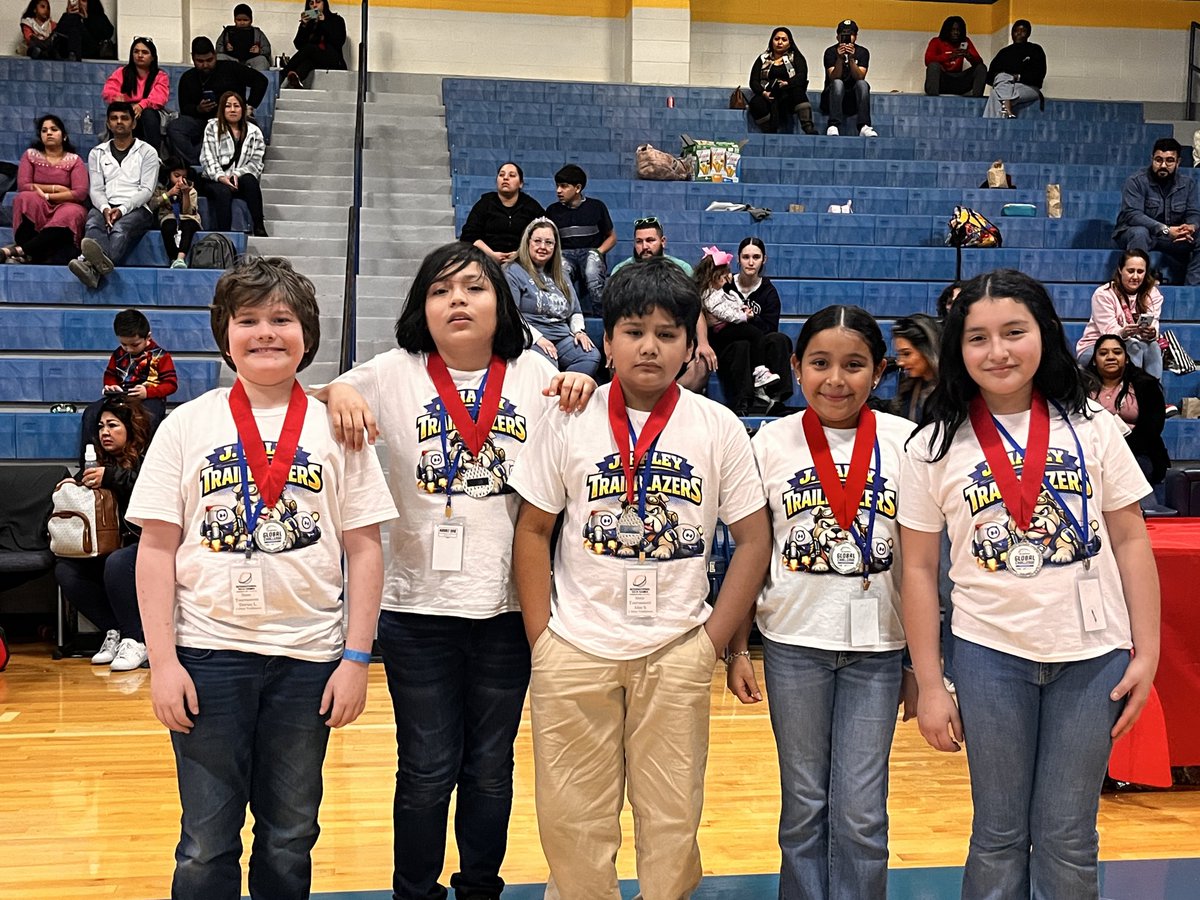 IISD_iLearn's tweet photo. Next was the @Sphero RVR Competition for upper elem. and 3️⃣of our elementary teams placed !🏅 

🌟 J Haley Trailblazers took 2nd🥈 

🌟 Townsell Timberwolves took 3rd🥉 AND TIED for the mystery 🔍 challenge award WITH *drum roll*🥁 

🌟 Lively’s Robotic Eagles! 

Great job 👏🏾 ! https://t.co/ib3sppX93F