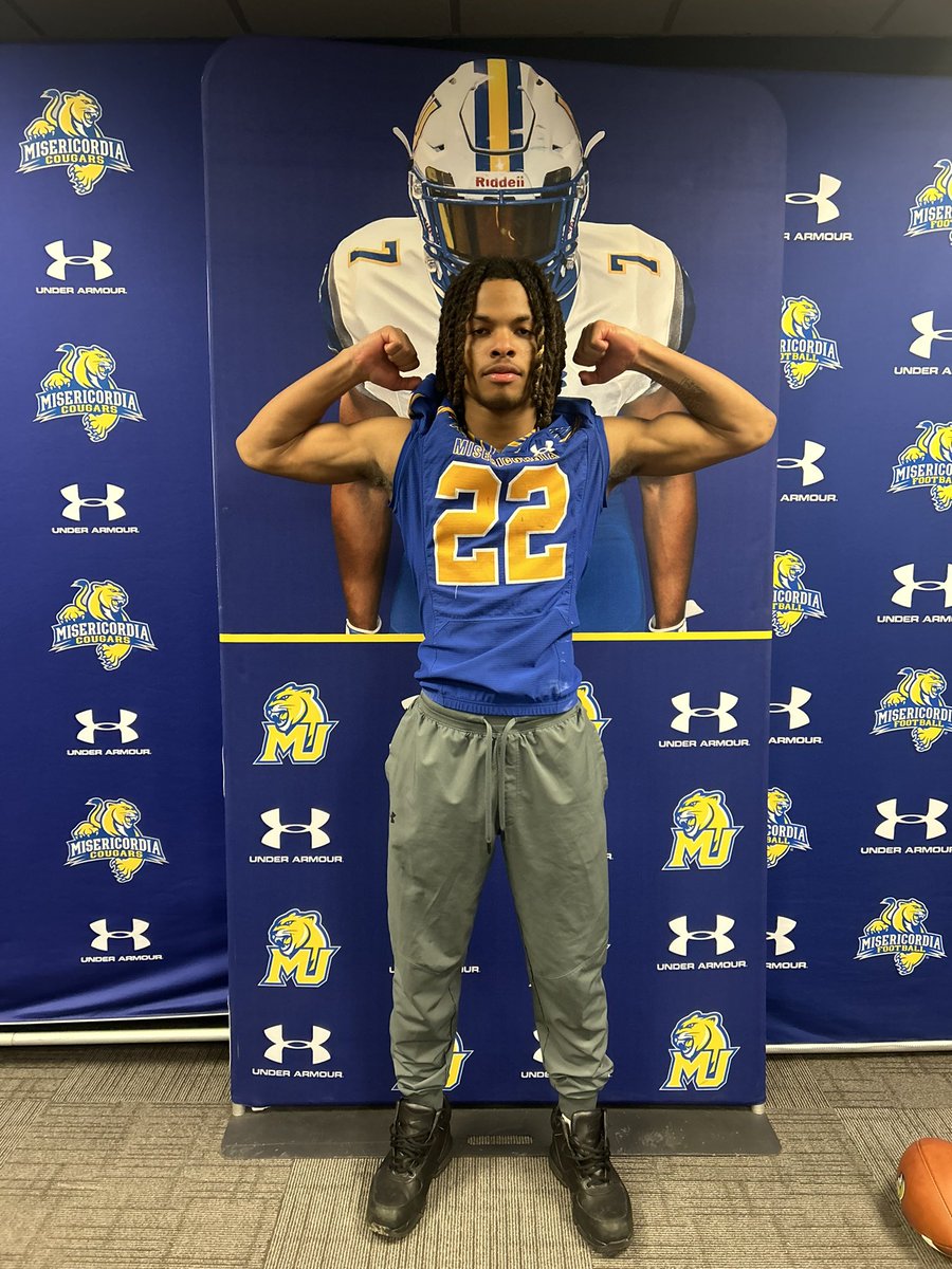MalachixSadler's tweet photo. Had a great official visit today @MUCougarsFB thank you @Coach_Meeder @TolbertCoachRob for having me up https://t.co/YOMCHWavcu