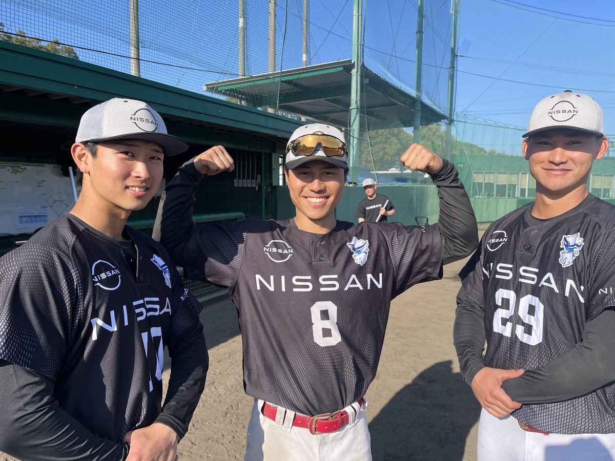 TODAY'S HERO 写真左:西原(#上武大学)三塁打含む2安打で終盤の貴重な