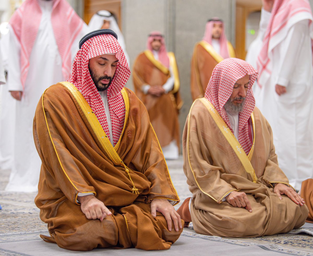 saudipopular's tweet photo. محمد بن سلمان في مسجد قباء 🤎 https://t.co/GQItiEgj3r