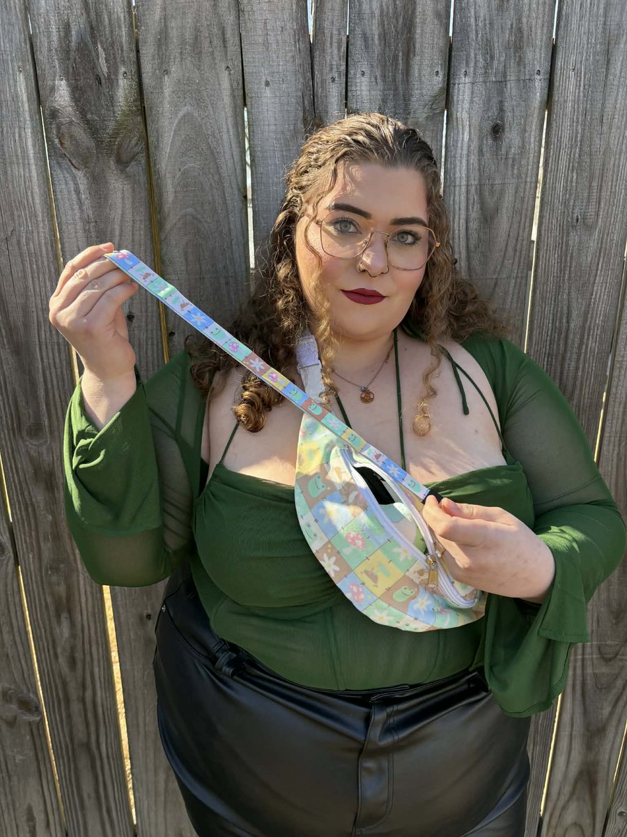 LittleRavine tweet media