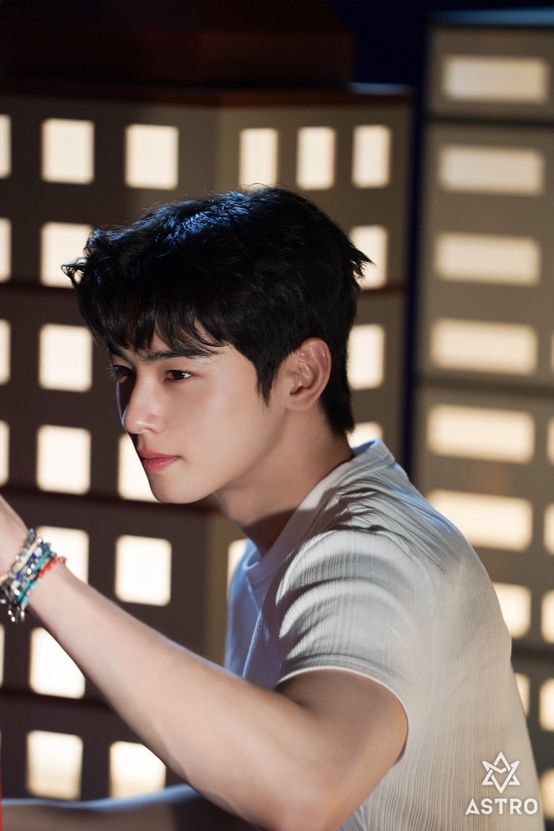 dongdongdairy's tweet photo. #CHAEUNWOO https://t.co/nbvuXaudiC