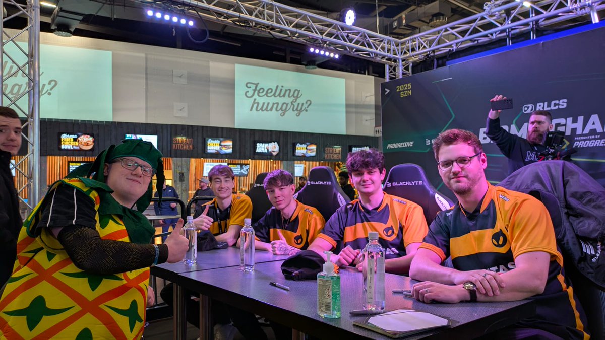 <a href="/RLEsports/">Rocket League Esports</a> <a href="/Michelin/">Michelin</a> Im a bigger pineapple fanatic <a href="/Snorbit606/">Snorbit</a> 🍍