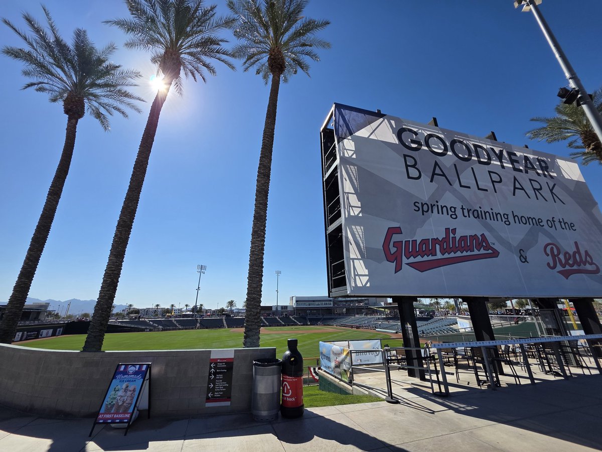 DraftMaverick's tweet photo. Day ✌️ of #10DaysofCactus #SpringTraining ⚾️❤️🌞🌵

@Reds vs @CleGuardians
@GoodyearBP @cactusleagueaz @MLB https://t.co/Ytm1Fd0Lln