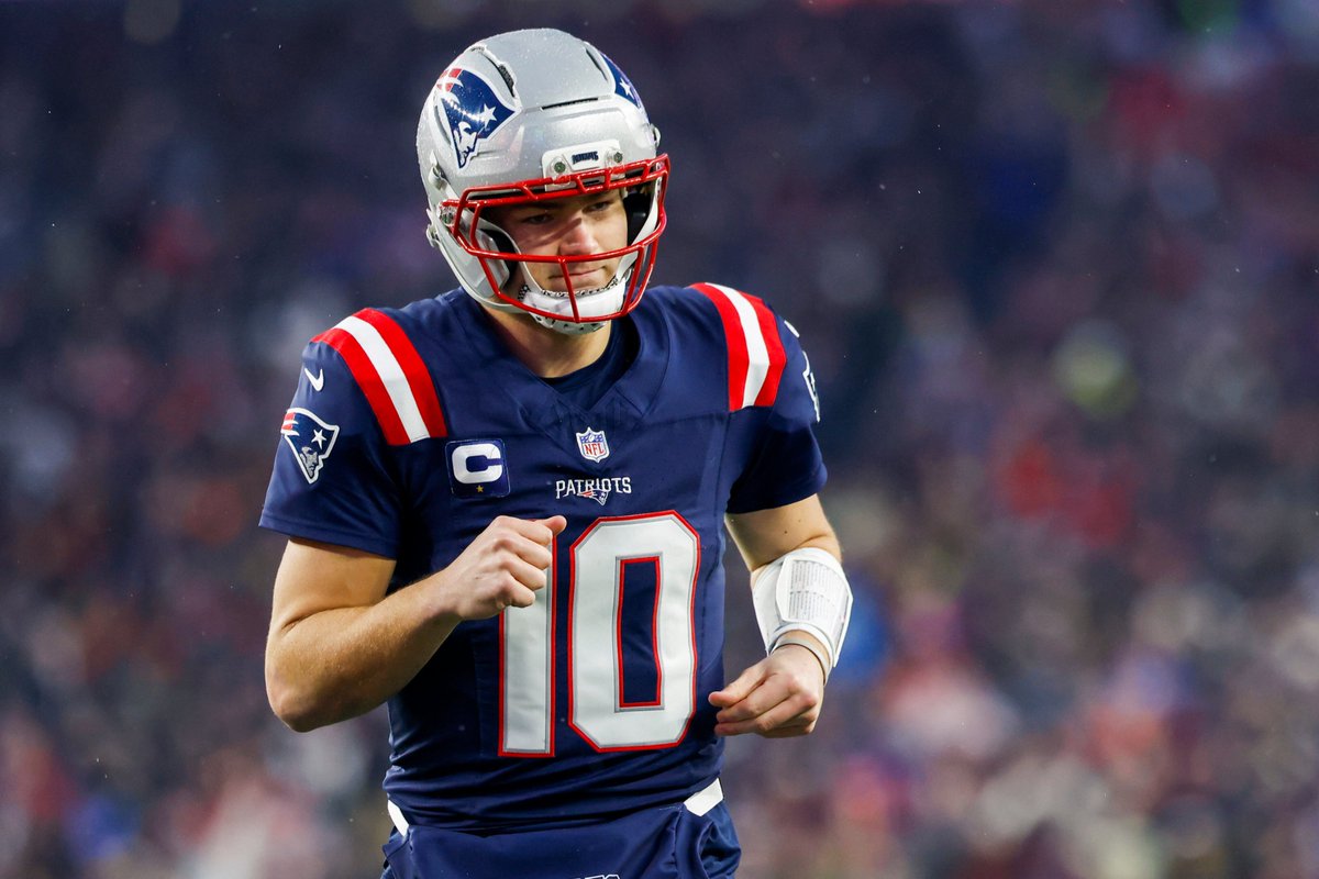FDSportsbook's tweet photo. How many Super Bowls will Drake Maye win in his career?

❤️ for OVER 0.5
🔁 for UNDER 0.5

#NFL | #NEPats https://t.co/wi97yVlHAu