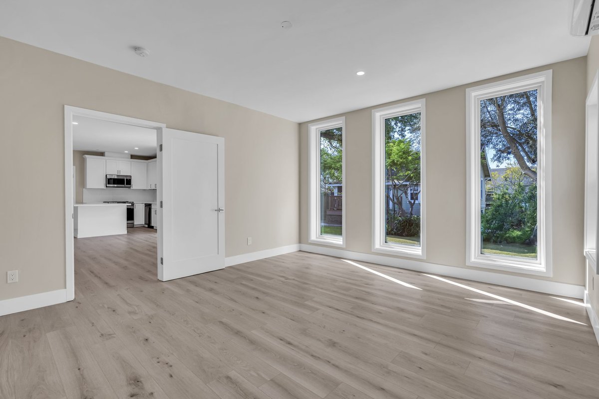 Roof and Realm tweet media