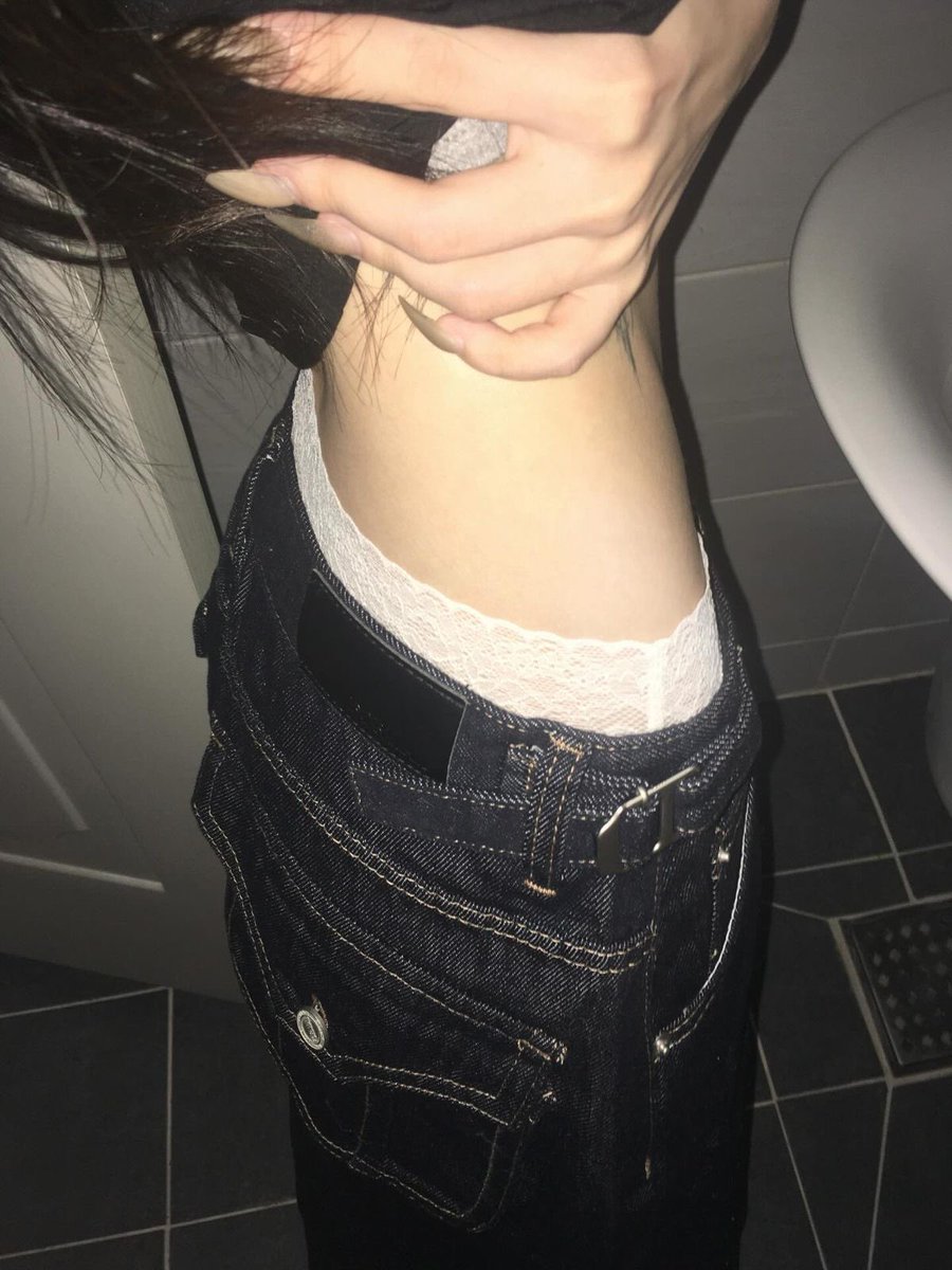 cookielovS2's tweet photo. oh to be skinny... https://t.co/40G3dD0TcD