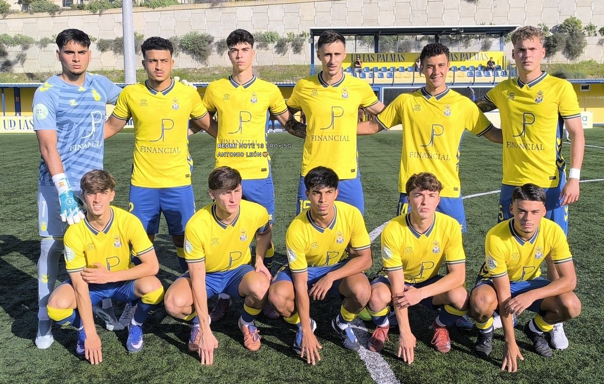 Antonioleonrgue's tweet photo. TERCERA FEDERACIÓN 🇮🇨.

FINAL en el Anexo del Estadio de Gran Canaria.

Victoria 0-1 blanquiazul de los de @raycogarcia1 en la primera visita del @CdtCantera Tenerife C al Anexo del Estadio de Gran Canaria, merced al solitario gol de Edu Velázquez en el minuto 33. https://t.co/eQS02rU771