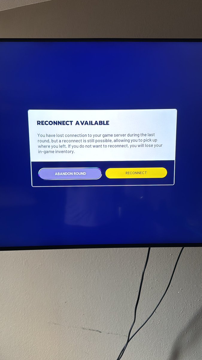Mauwikai's tweet photo. @ARCRaidersGame have to disconnect because I’ve tried reconnecting into your shitty server 4 times so thanks for making me lose my loadout! https://t.co/wcsM9gQm7z