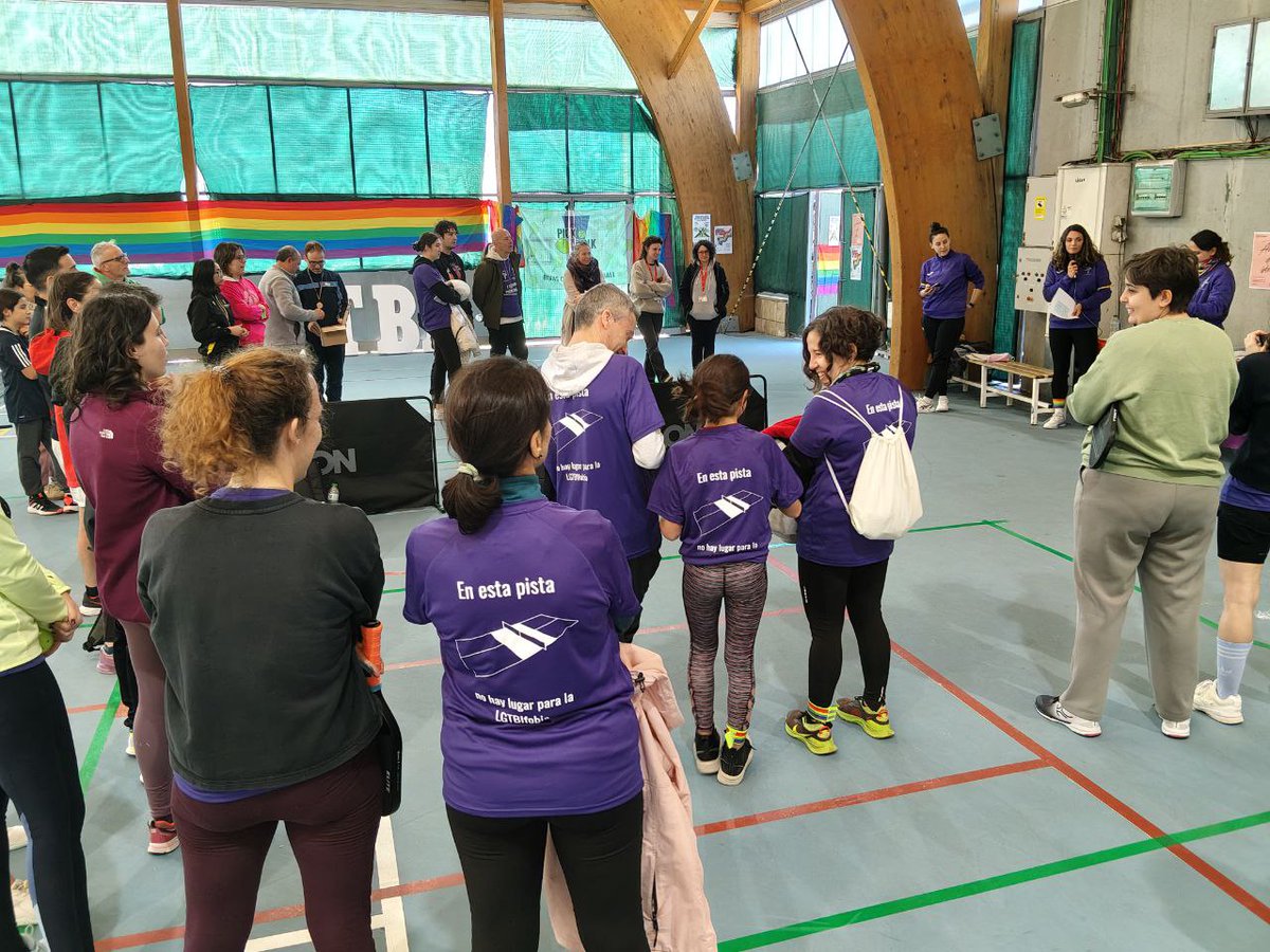 🥎 Más de 90 personas inscritas en el I Torneo de Pickleball contra la LGTBIfobia en el deporte.

🏳️‍🌈Conmemoramos orgullosas este día internacional celebrando la diversidad en #Rivas

Gracias a @pickndink por organizar este espacio que reivindica el derecho a ser libres