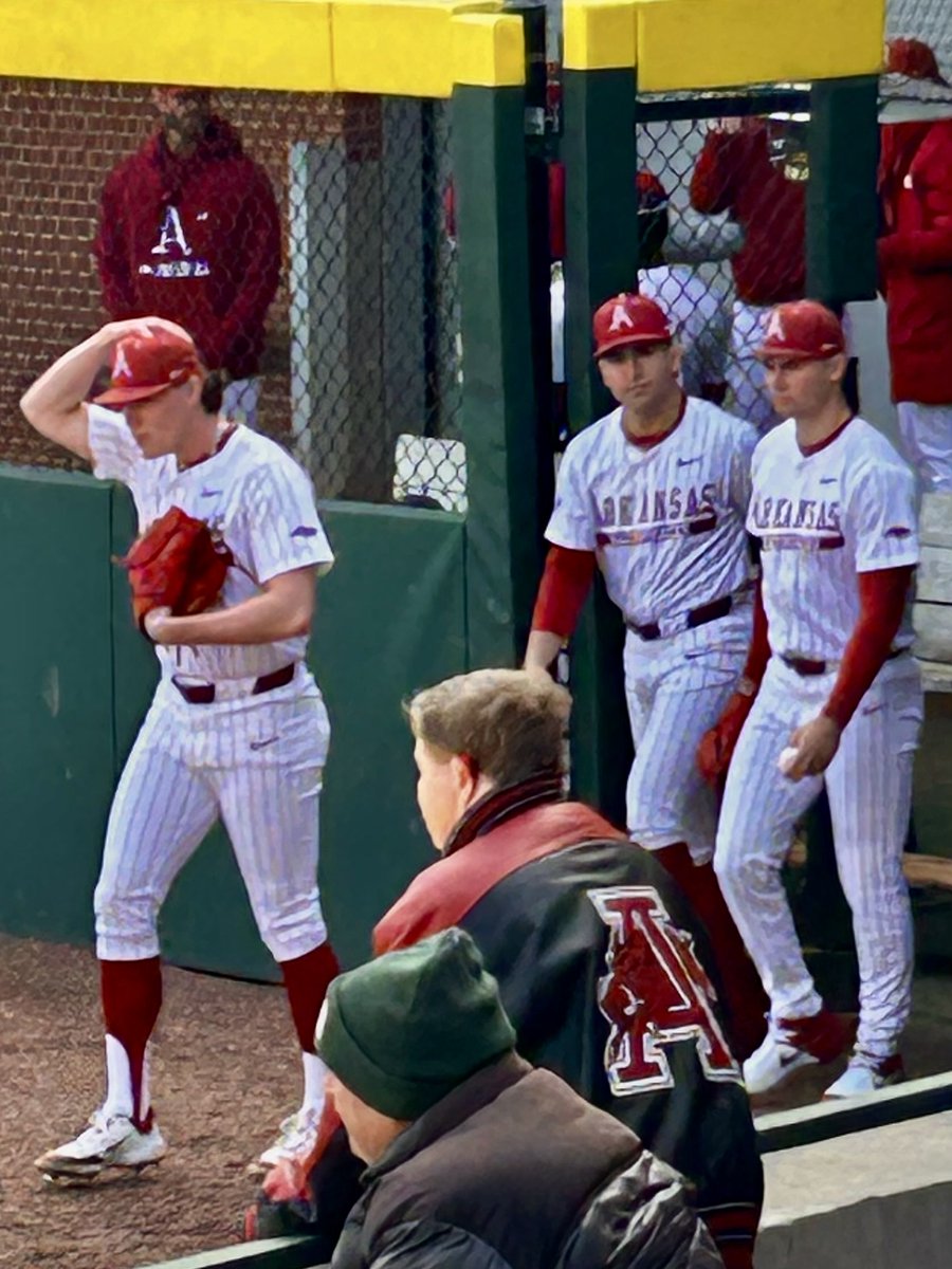 CanaanSandy's tweet photo. 🐗⚾️ BACK N TOWN! SO HAPPY & HERE WE GO #Omahogs ! @RazorbackBSB #BaumWalker. https://t.co/XsLk9fxZ94