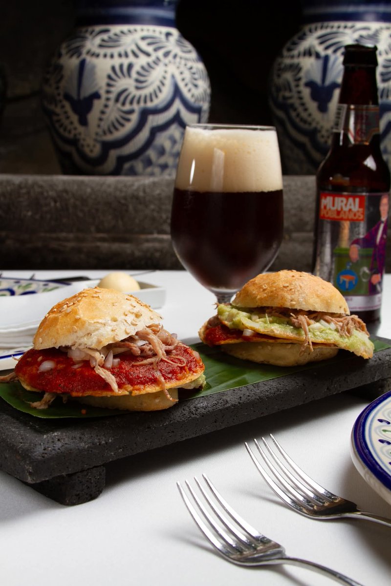 En <a href="/muralpoblanos/">Mural de los Poblanos</a>  te espera la auténtica gastronomía poblana: mole, cemitas, chalupas y una experiencia que honra nuestra historia en cada platillo.

#SábadoEnPuebla #DíaDePartido #MuralDeLosPoblanos #GastronomíaPoblana #CentroHistórico #TesorosDeMéxico #PueblaCapital