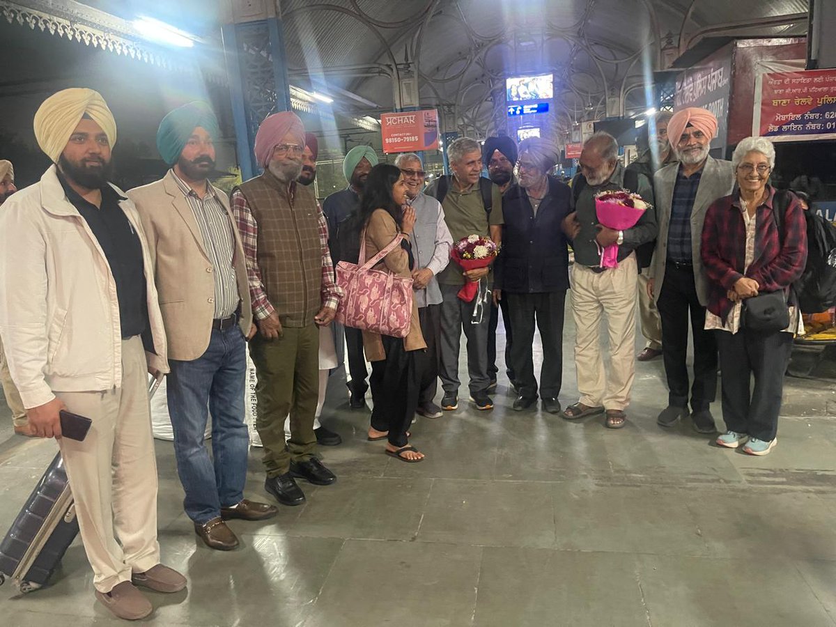 INCRachnatmak's tweet photo. बेगमपुरा मिशन पंजाब द्वारा 22 फरवरी को आयोजित कार्यक्रम में भाग लेने हेतु रचनात्मक कांग्रेस के चैयरमैन @_SandeepDikshit जी के पटियाला आगमन पर सांसद @DharamvirGandhi एवं सामाजिक संगठनों ने  स्वागत किया।

पूर्व मुख्यमंत्री चरणजीत चन्नी सहित विभिन्न संगठनों के प्रतिनिधि शामिल होंगे। https://t.co/BSmAZeHzUx