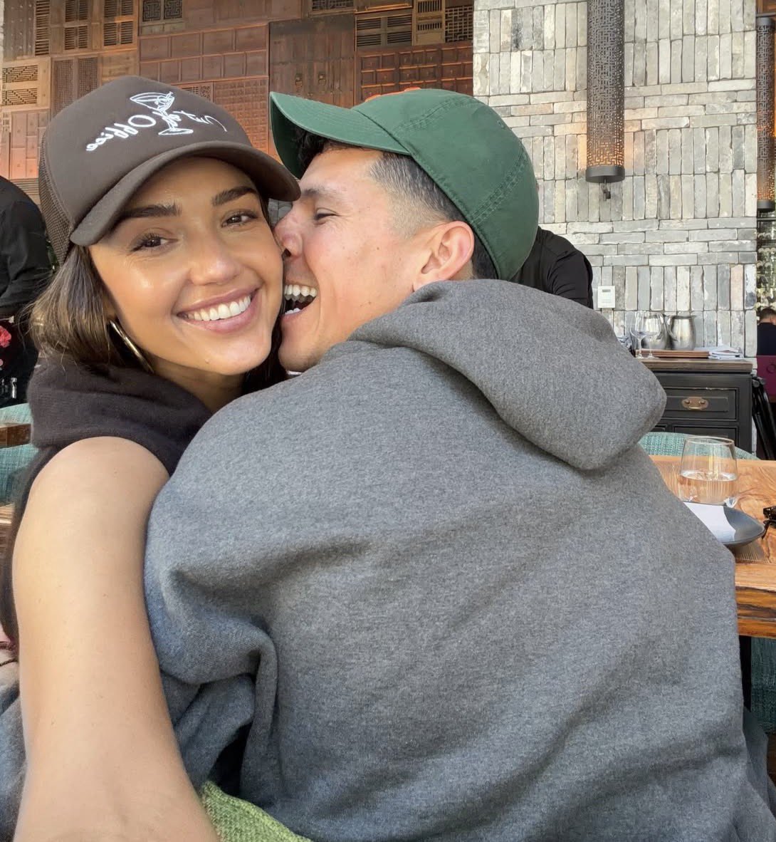 cosmic_marvel's tweet image. Jessica Alba and Danny Ramirez in newly shared photo.