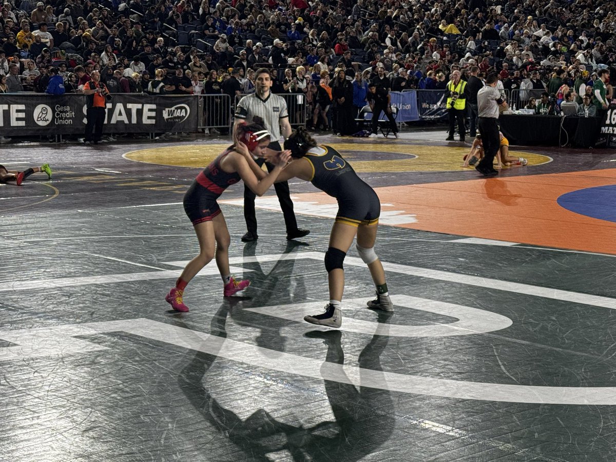 WapatoSD's tweet photo. Wrestling has already begun for our Wapato boys and girls teams at the Tacoma Dome! We’re off to a great start with a couple of victories already this morning. Let’s keep it rolling, Wapato High School! 💪🐺 #WapatoPride https://t.co/W8s3olEqAZ