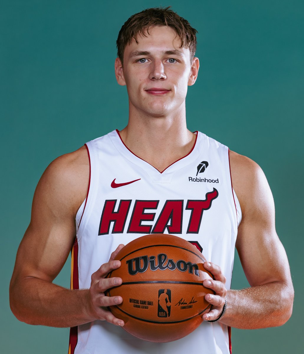 Join us in wishing Pelle Larsson of the @MiamiHEAT a HAPPY 25th BIRTHDAY!