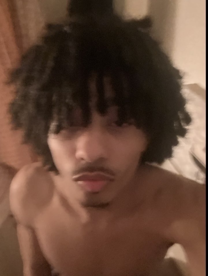 DndTone's tweet photo. Who tryna chill tn? https://t.co/3CK8zd3VAV