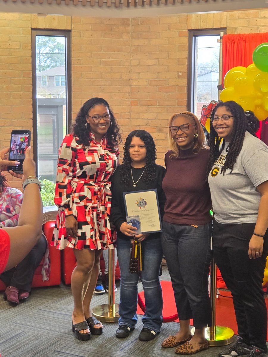 Hoffman College Prep tweet media