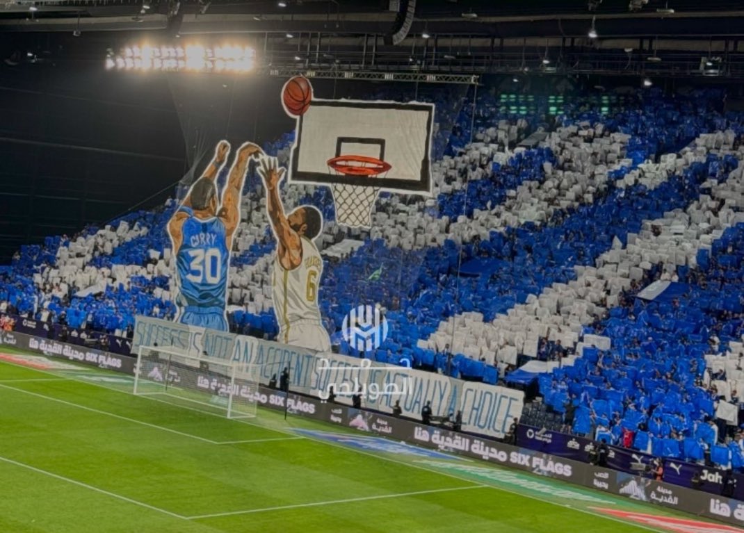 خيالي 
ايقوني 
تاريخي 
اسطوري 
عظيييييييم