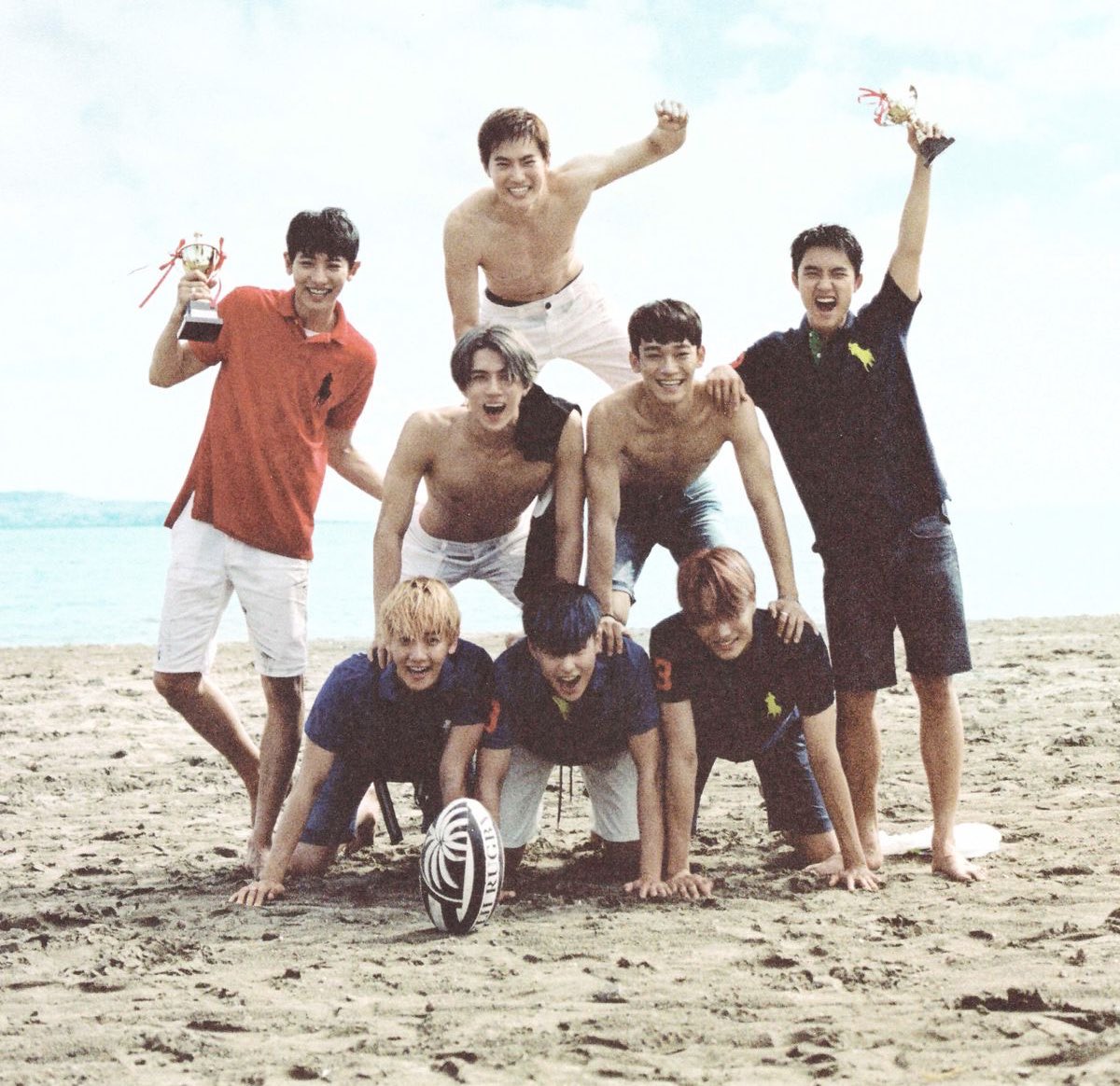 [ 🗞️] 

  Nada que um banho na praia e uma passada na piscina antes de se apresentar no bomba da água né? 
  Os membros do Eris são encontrados, se divertido na praia  antes do show. 

#RedCarpetBDinSalvador 
#NPOP #CUNET #BOMBADAGUA2026 #BOMBADAGUA