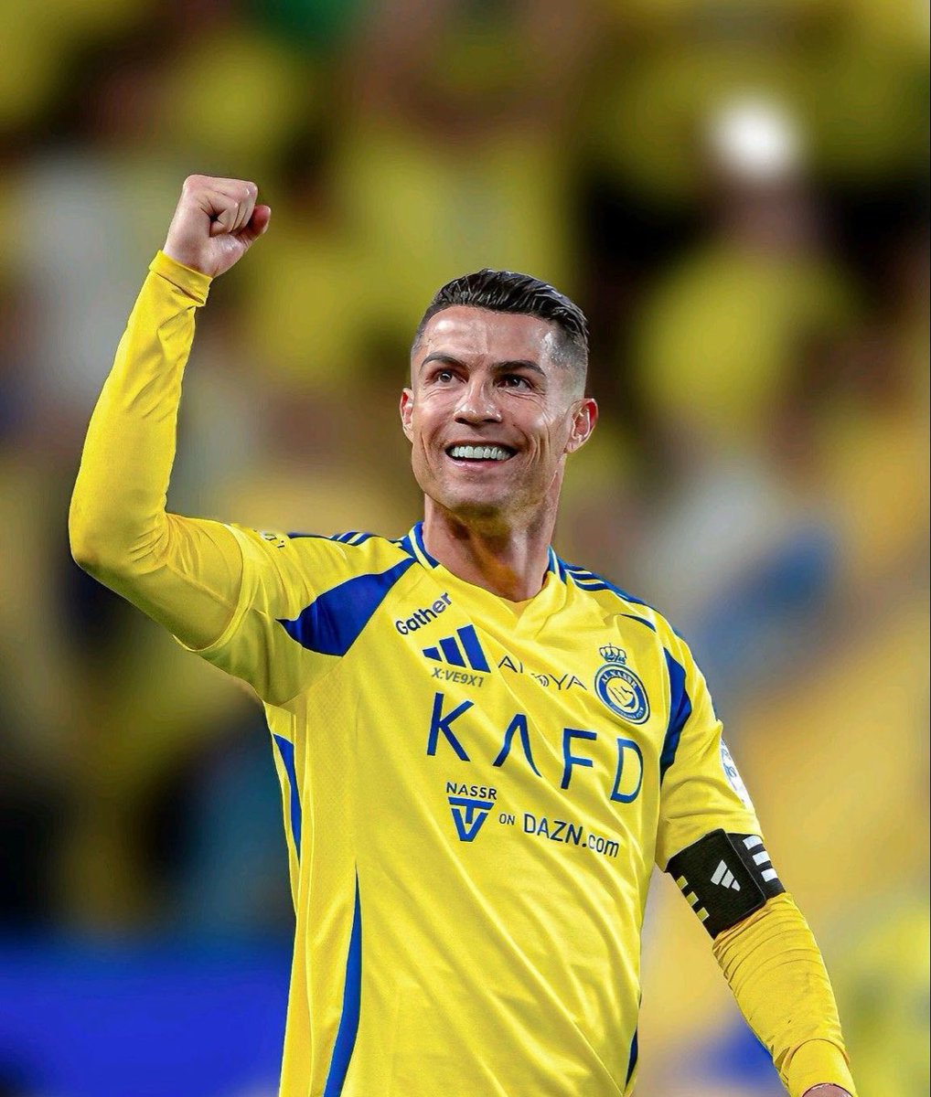 HISTORICO 

CRISTIANO RONALDO ACABA DE SE TORNAR O PRIMEIRO JOGADOR A FAZER 500 GOLS DEPOIS DOS 30 ANOS

O MAIOR DA HISTÓRIA!🇵🇹🐐