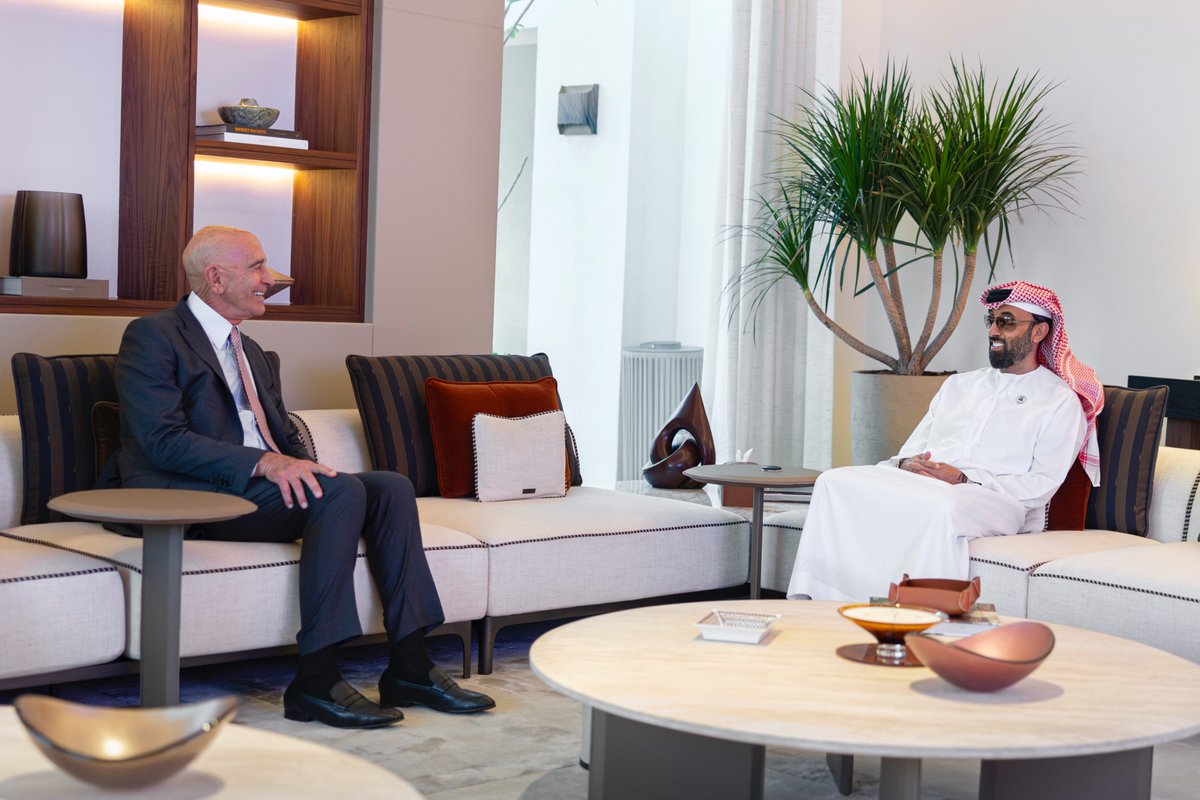 I met with Tom Barrack, the Ambassador of the United States of America to the Republic of Türkiye, where we reviewed the bilateral relations between the United Arab Emirates and the United States of America. We also discussed issues of mutual interest and ways to support