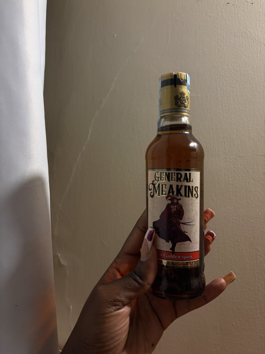 Nviar2's tweet photo. Thank you guysss nilishamaliza and drunk af https://t.co/uUuiN8ULP7