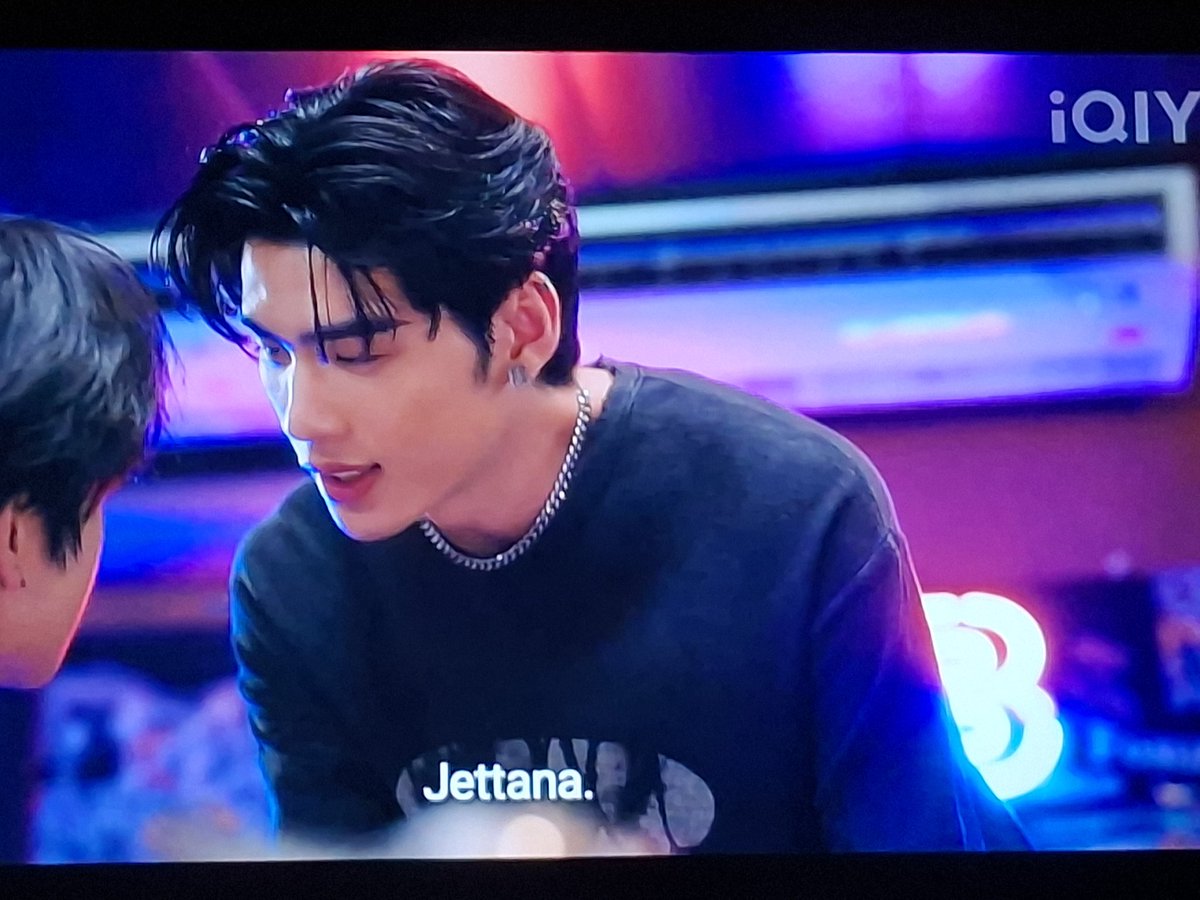 jmidpty's tweet image. KHE ??! JAJAJAJAJA 

Pensé que su nombre real era Jaime, no Jettana. 😳