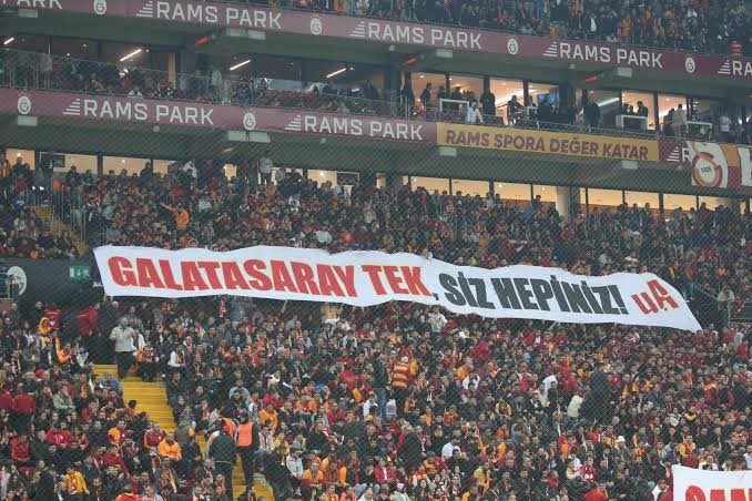 GALATASARAY TEK, SİZ HEPİNİZ! #ultrAslanUNI