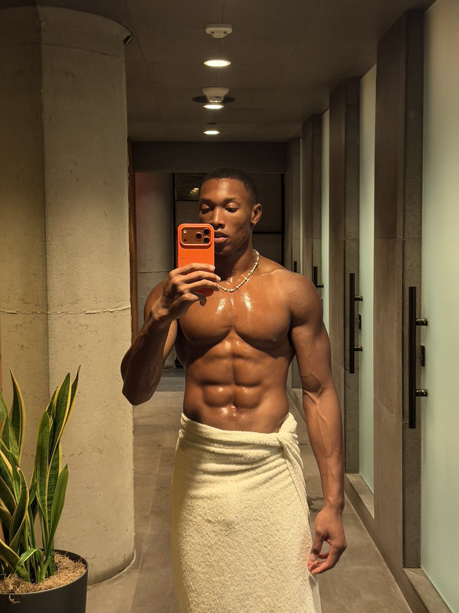 As a man if you’re not built like this then you’ve faiIed. 💔