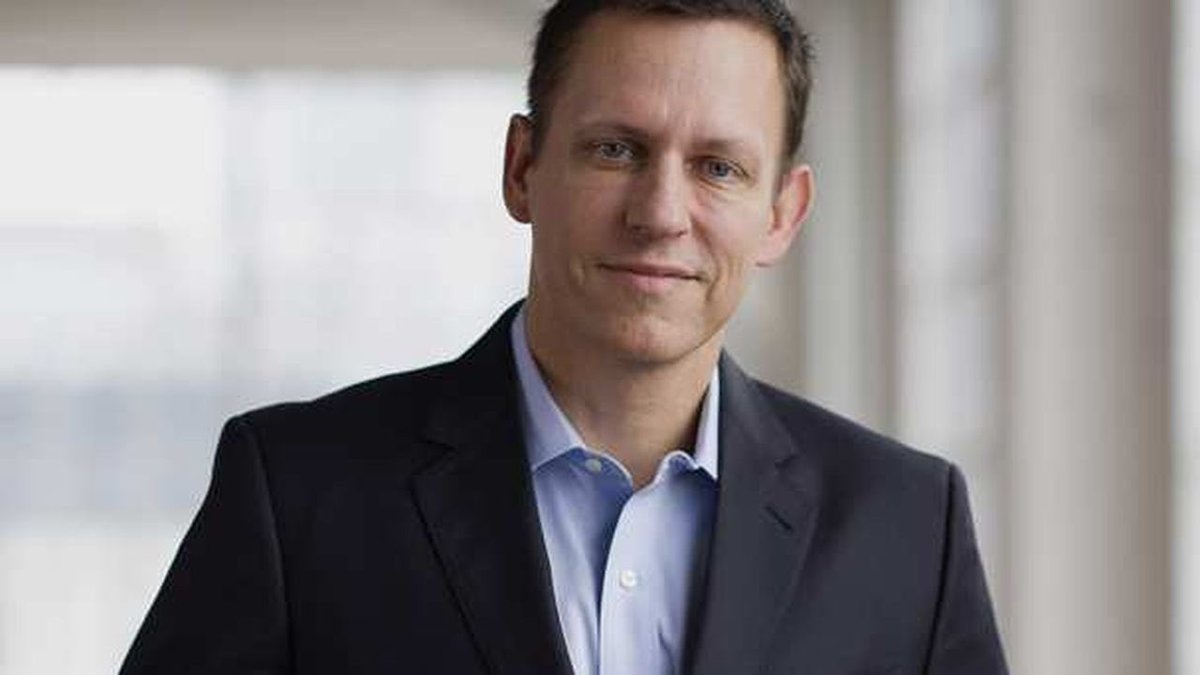 4/6 His stance on privacy is a total double standard. 

He funded a secret lawsuit to destroy a media outlet that offended him yet his companies specialize in mass surveillance. 

He demands absolute privacy for himself while selling tools to track every other citizen