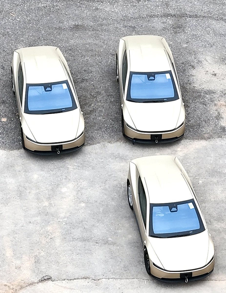 Tesla Cybercabs seen at Gigafactory Texas today 🤠