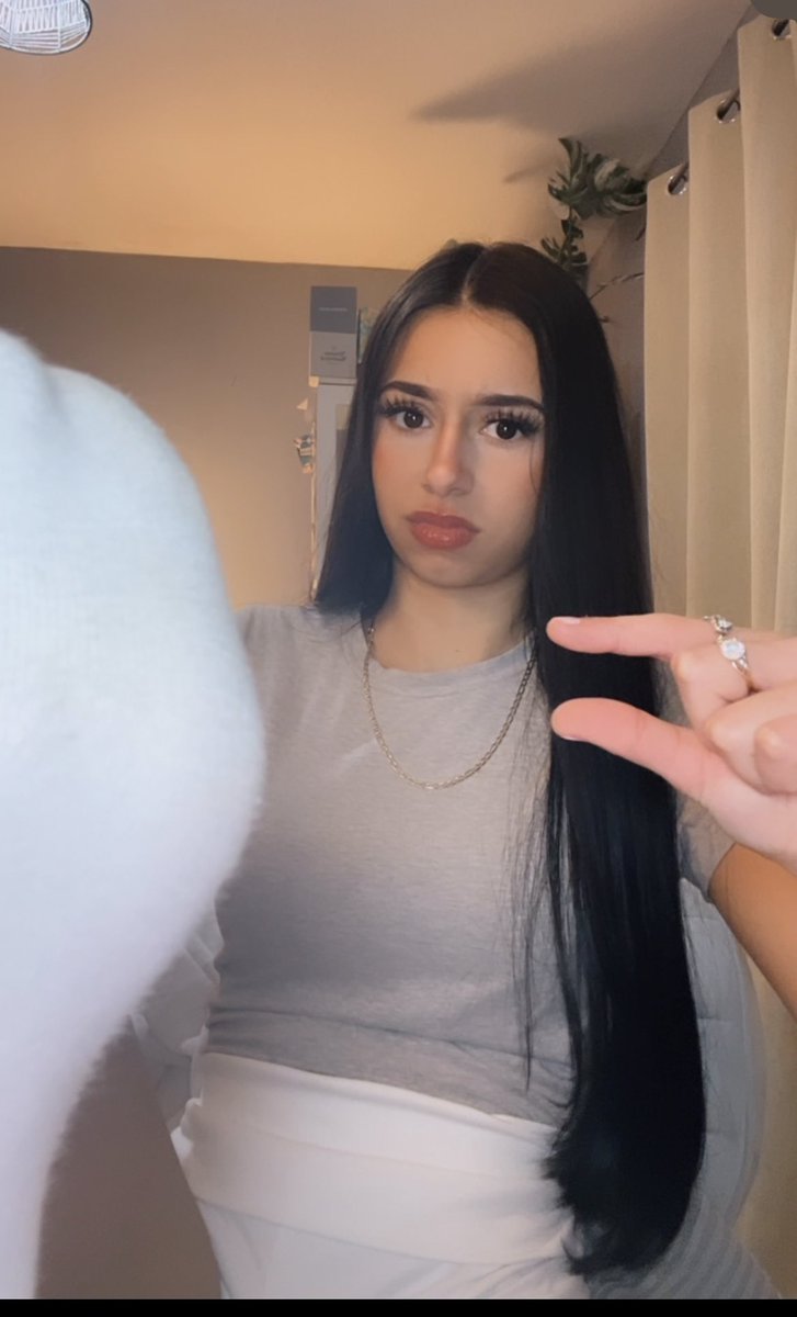 𝐯𝐚𝐧𝐞𝐬𝐚 ♛ tweet media