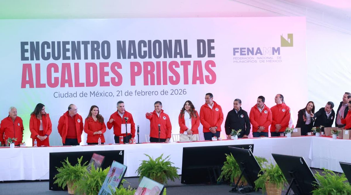 En el Encuentro Nacional de Alcaldes Priistas, encabezado por nuestro presidente Sen. <a href="/alitomorenoc/">Alejandro Moreno</a>  y nuestra secretaria general Sen. <a href="/caroviggiano/">Carolina Viggiano</a>, se llevó a cabo la toma de protesta de nuestro amigo y alcalde <a href="/davidsanchezi/">David Sánchez</a> como Presidente Nacional de la #FENAMM.

Las y los