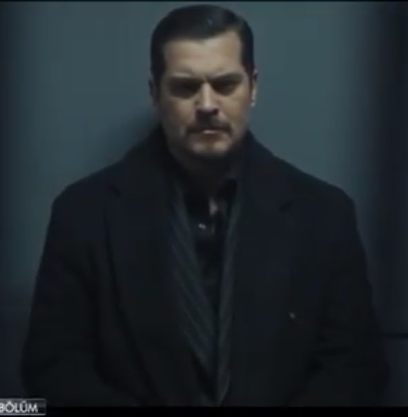 kg3_MGoBlue's tweet image. The trailer is the kind of cinema &amp;amp; storyline progression with #EşSan we’ve been waiting for in S2. 

#DemetÖzdemir • #EşrefRüya