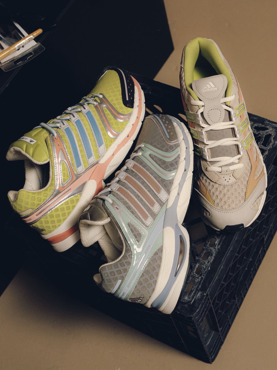 Social Status tweet media