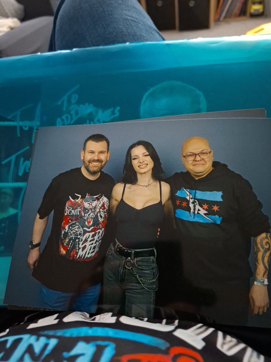 adamavfckelcey's tweet photo. @Saraya thank you for being the amazing human you are and for being the wonderful gift that is you. Glad you liked your yellow and green bracelet too 🟡🟢

#Thisismyhouse https://t.co/JnMee6DG9v