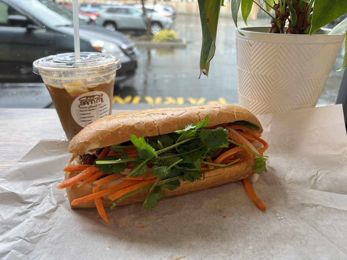 Rachel 💚 @ Slashback tweet media