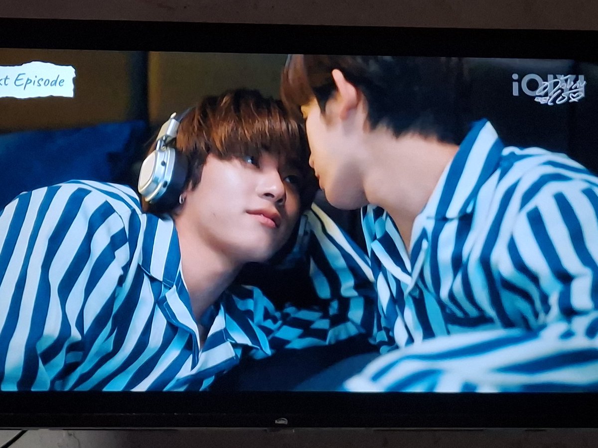 jmidpty's tweet image. COMO VOY A VIVIR UNA SEMANA SIN DUANG AHORA?? SJJSJSKS

Me encanto este EP 🥺