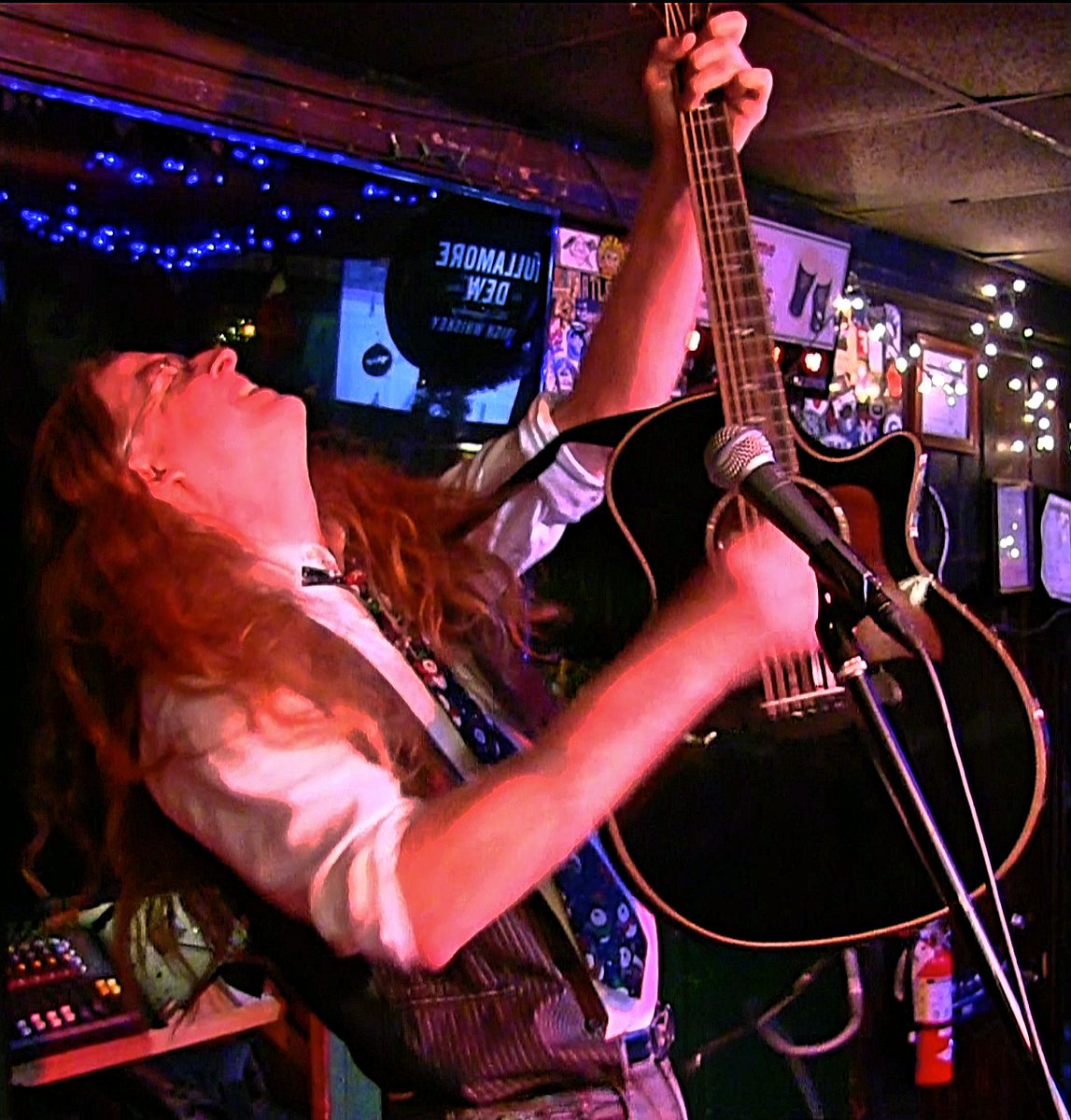 Alex The Red Parez aka El Rojo tweet media