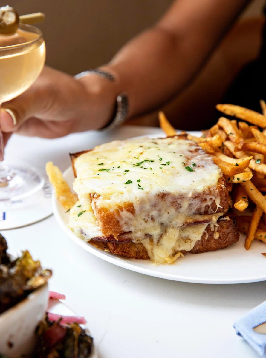 27 Epic Sandwiches You Must Try in Charleston: bit.ly/3ZpQEBU