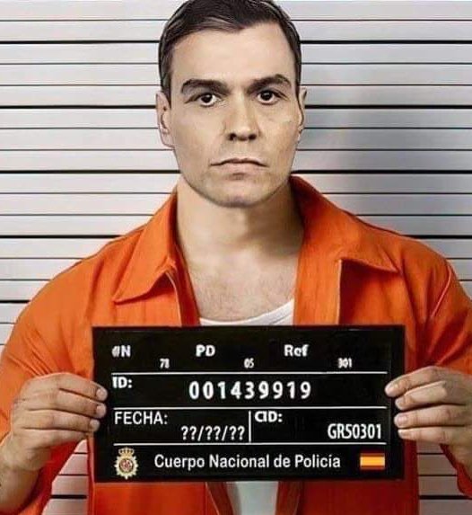 CCule24's tweet image. Así terminará este psicópata, corrupto delincuente.. muy pronto